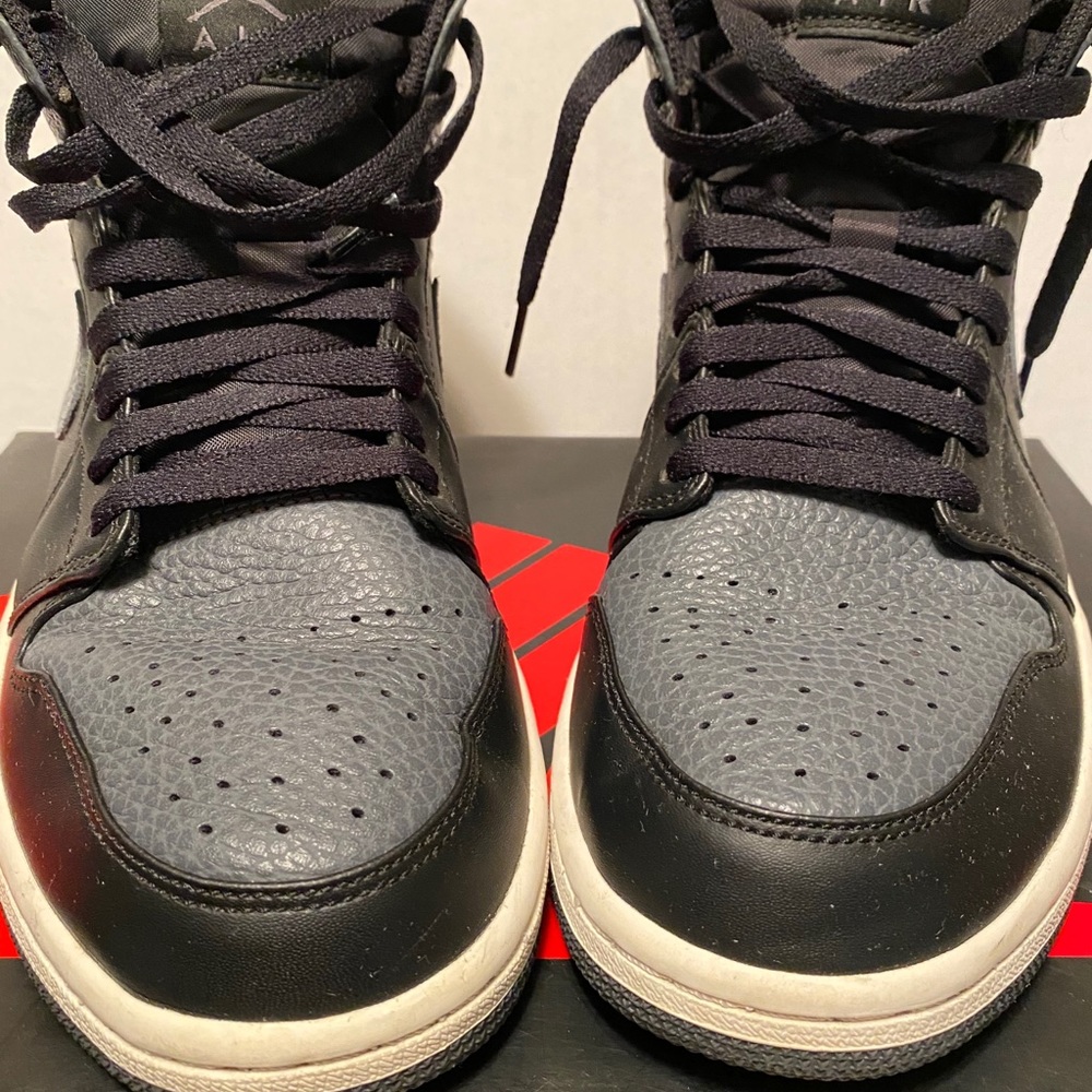 Mens Black Leather Air Jordan 1 Retro Size 10